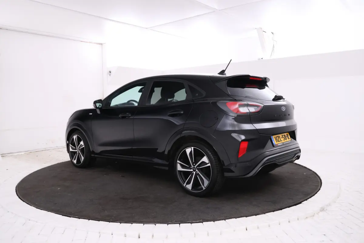 1.5 TDCI St-line Uniek!, Panorama, Spoilers, Navi, Apple carplay etc. etc.