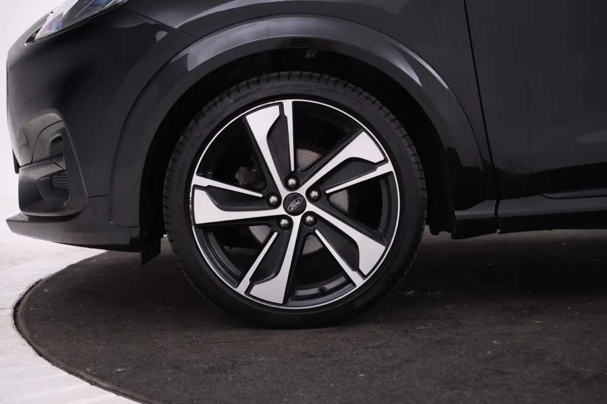 1.5 TDCI St-line Uniek!, Panorama, Spoilers, Navi, Apple carplay etc. etc.