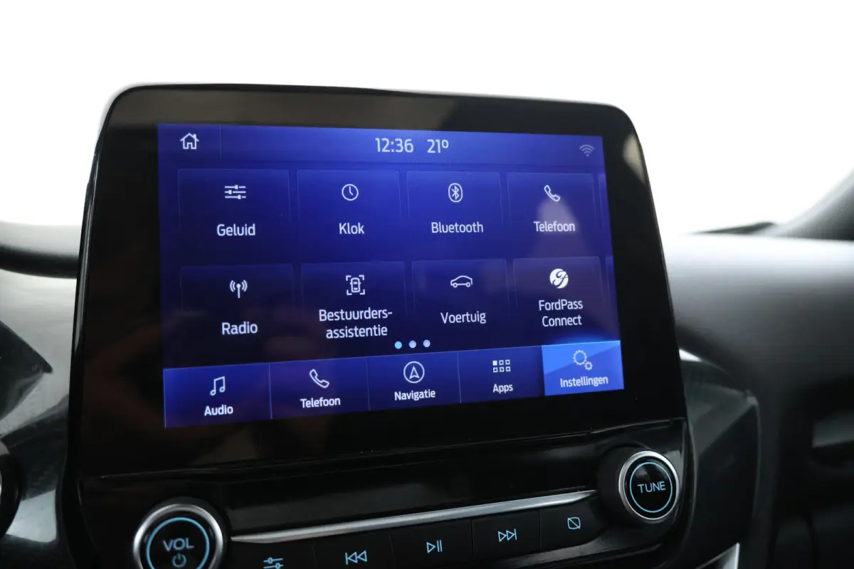 1.5 TDCI St-line Uniek!, Panorama, Spoilers, Navi, Apple carplay etc. etc.