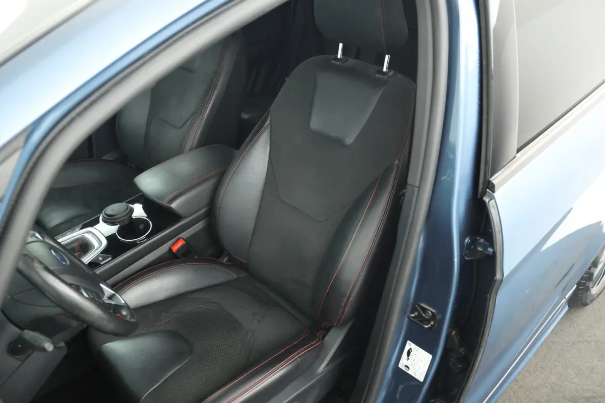 2.0 TDCi Titanium 7p. 7 Persoons, Navigatie, Leer, Climate, Trekhaak