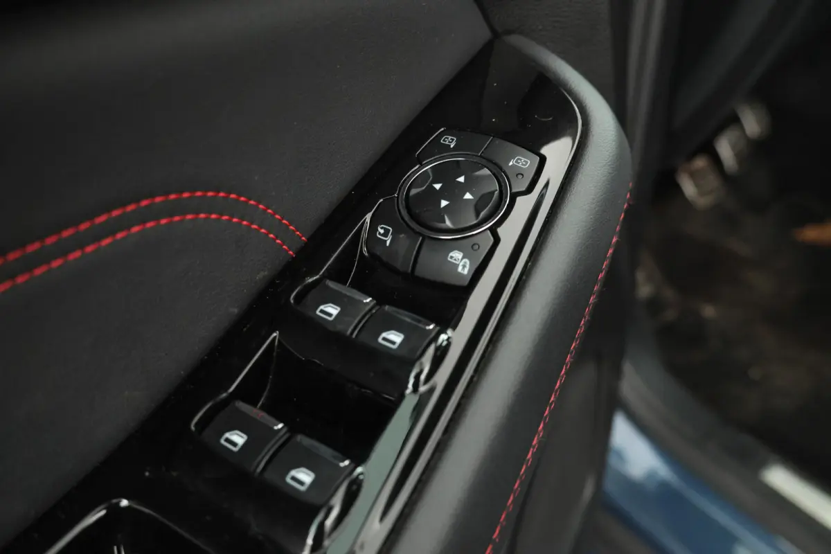 2.0 TDCi Titanium 7p. 7 Persoons, Navigatie, Leer, Climate, Trekhaak