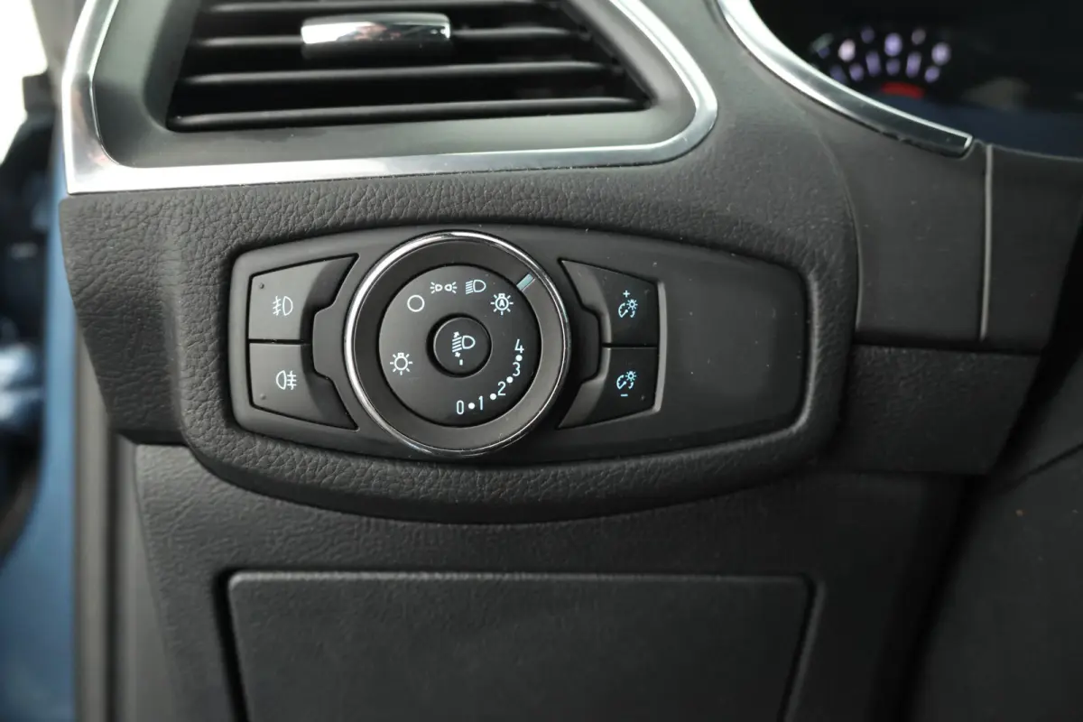 2.0 TDCi Titanium 7p. 7 Persoons, Navigatie, Leer, Climate, Trekhaak