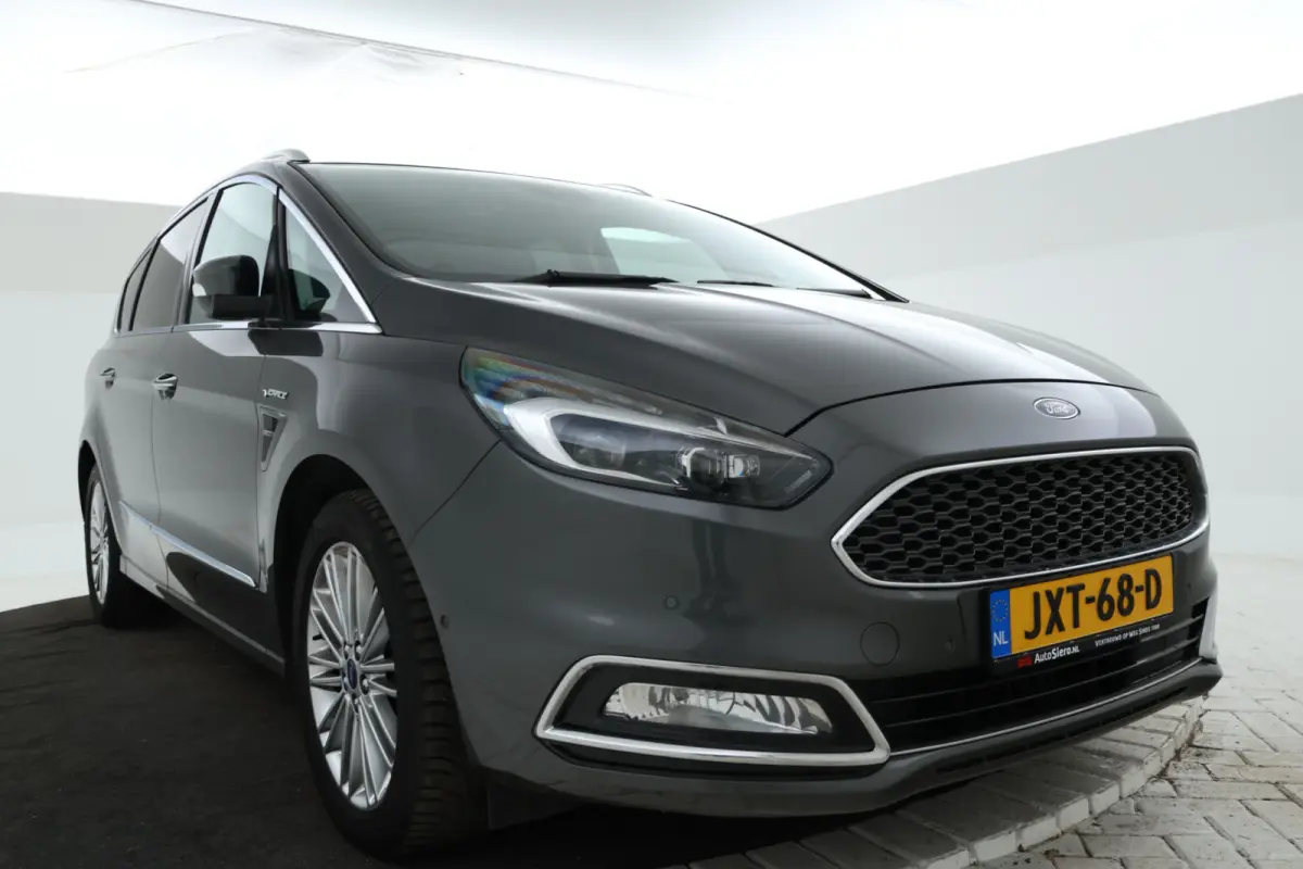 2.0 EcoBlue Bi-Turbo Vignale 177Pk, Navigatie, Leer, Climate,