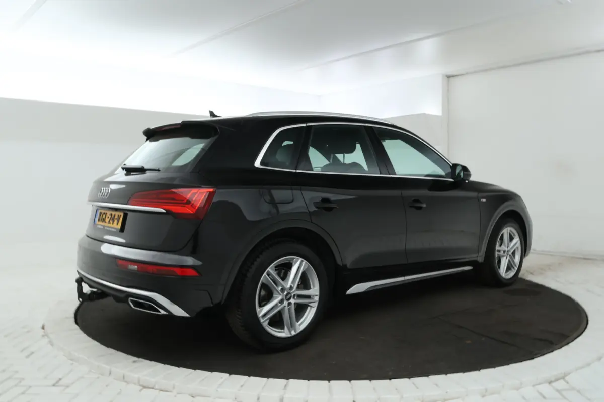 30 TDI Design Stoelverwamring V/A, el schuif-/kanteldak, Trekhaak etc etc