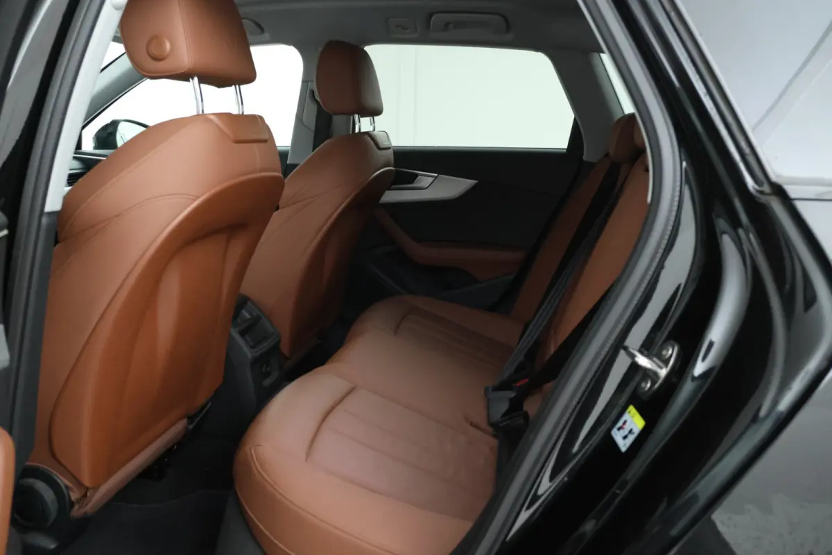 35 TDI S edition 136PK Virtual, Leder, Climate,