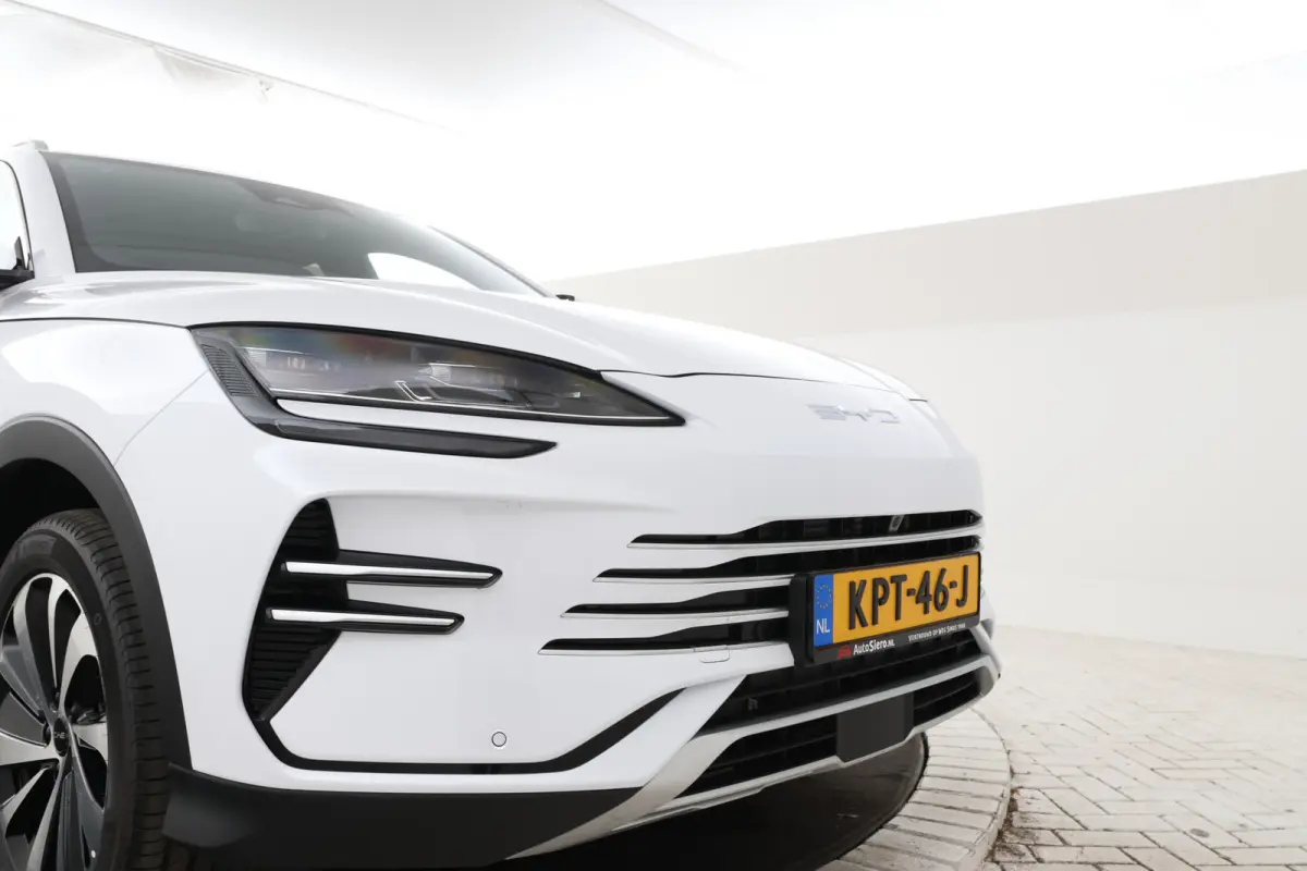 1.5 T DM-i AWD Design 4 wheel drive! trekgewicht 1300kg!