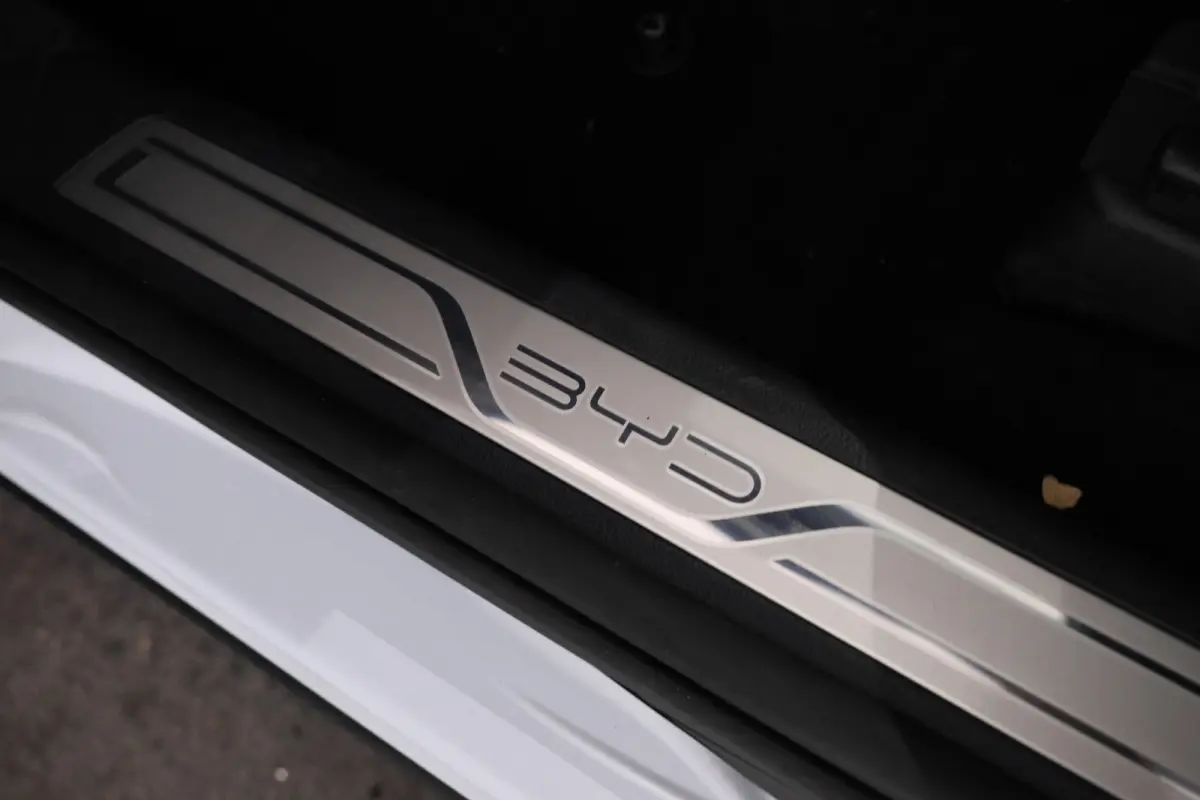 1.5 DM-i FWD Boost Plug in hybrid, Fabrieksnieuw!