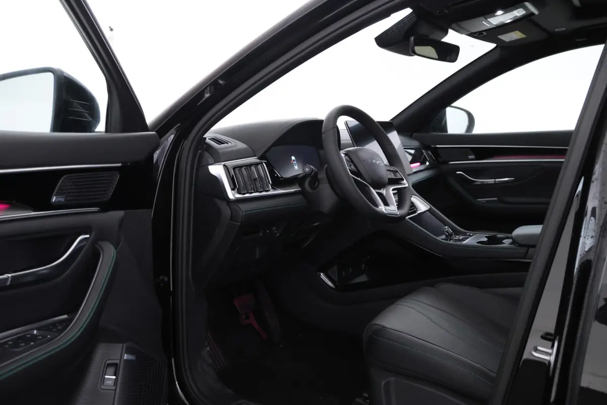 1.5 DM-i FWD Boost Plug in hybrid, Fabrieksnieuw!