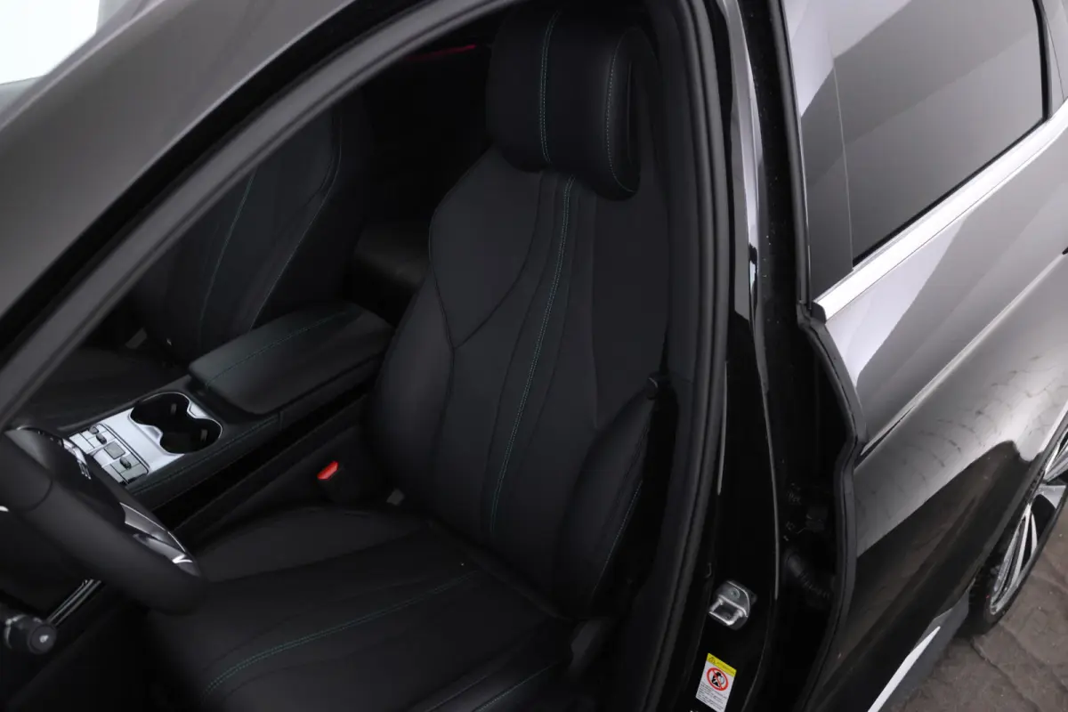 1.5 DM-i FWD Boost Plug in hybrid, Fabrieksnieuw!
