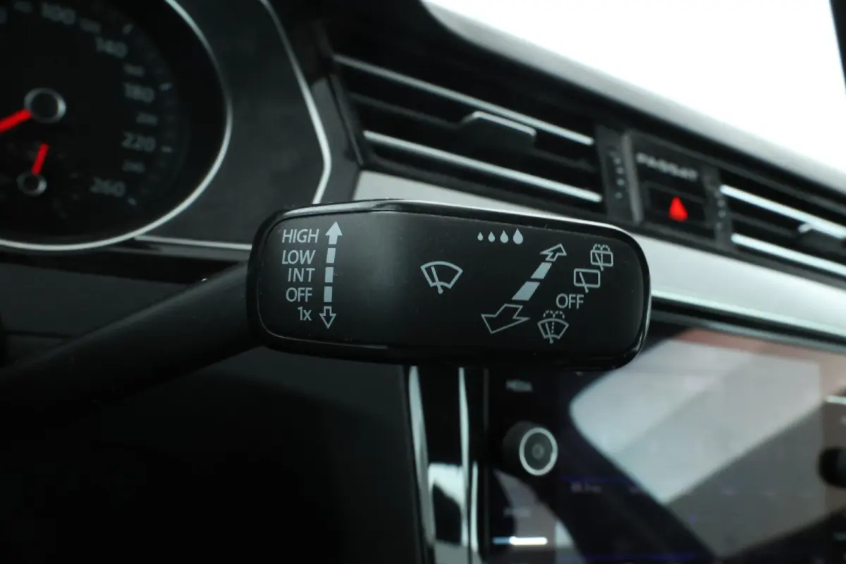 1.6 TDI Comfort Business Automaat, Navigatie, Apple carplay, Climate,