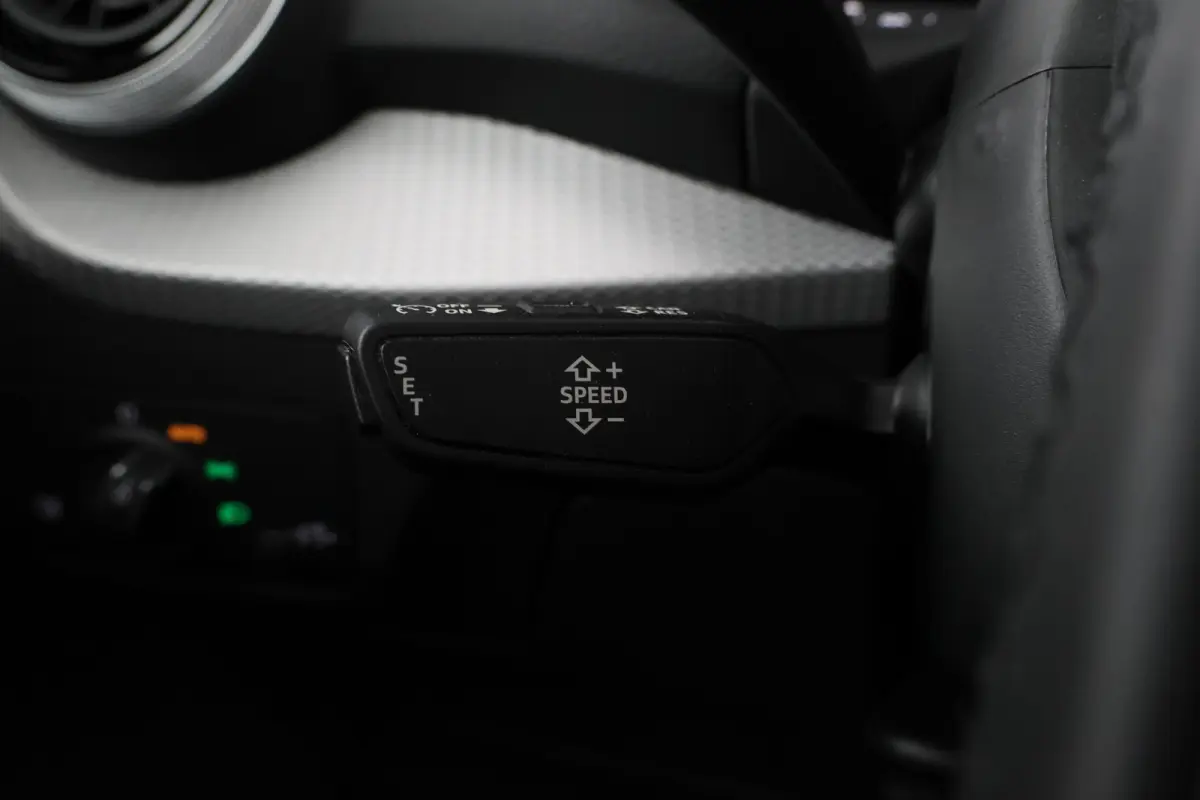 30 TFSI S Edition - Camera, Stoelverwarming, Volleder, Navigatie