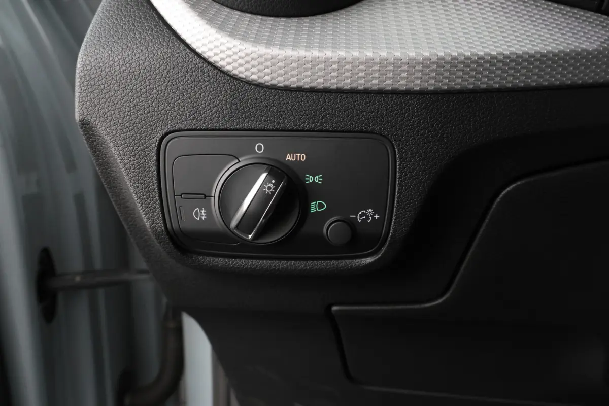 30 TFSI S Edition - Camera, Stoelverwarming, Volleder, Navigatie