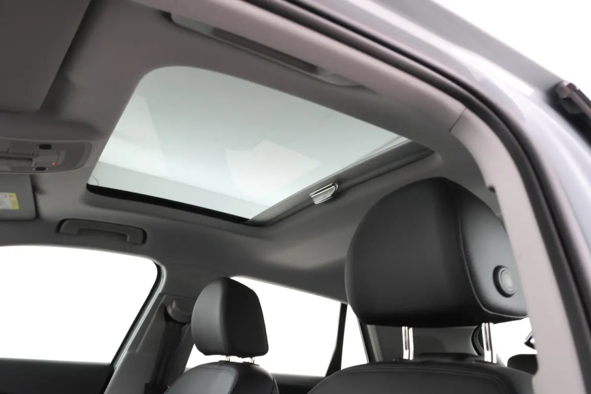 30 TFSI S Edition - Camera, Stoelverwarming, Volleder, Navigatie