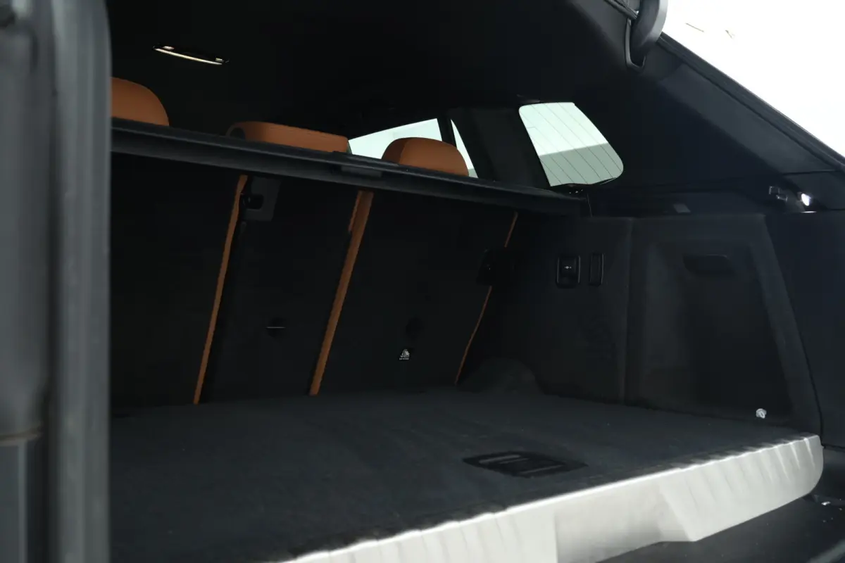 xDrive30e High Executive - 360°cam, Stoelverwarming, Volleder, Carplay, interieur voorverwarming/(koeling)