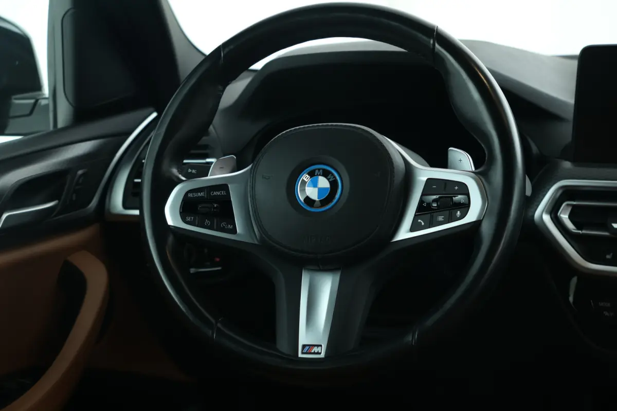 xDrive30e High Executive - 360°cam, Stoelverwarming, Volleder, Carplay, interieur voorverwarming/(koeling)