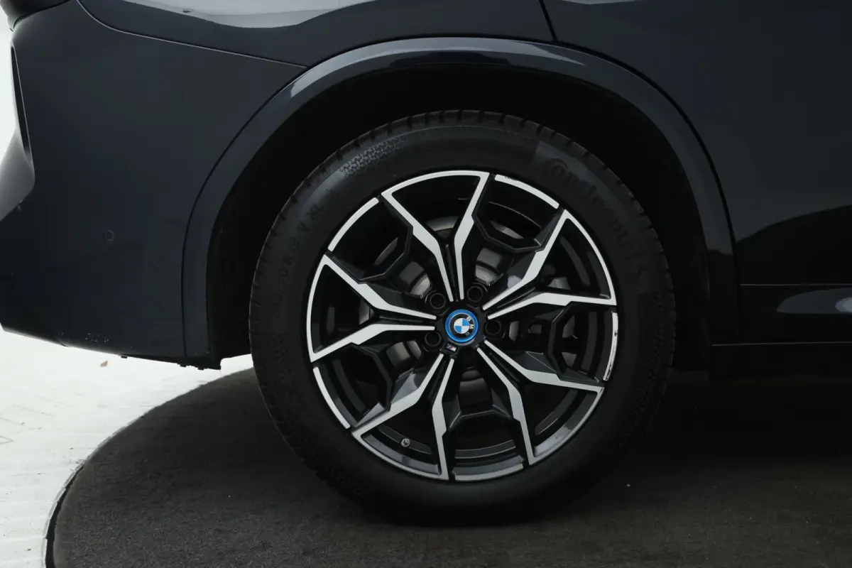 xDrive30e High Executive - 360°cam, Stoelverwarming, Volleder, Carplay, interieur voorverwarming/(koeling)