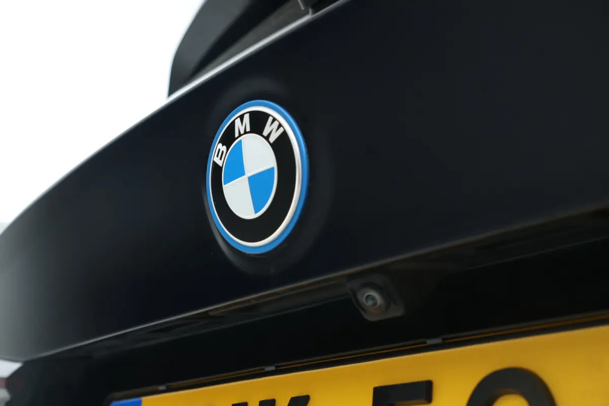 xDrive30e High Executive - 360°cam, Stoelverwarming, Volleder, Carplay, interieur voorverwarming/(koeling)