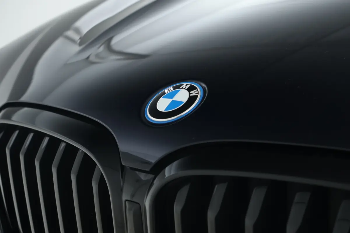 xDrive30e High Executive - 360°cam, Stoelverwarming, Volleder, Carplay, interieur voorverwarming/(koeling)