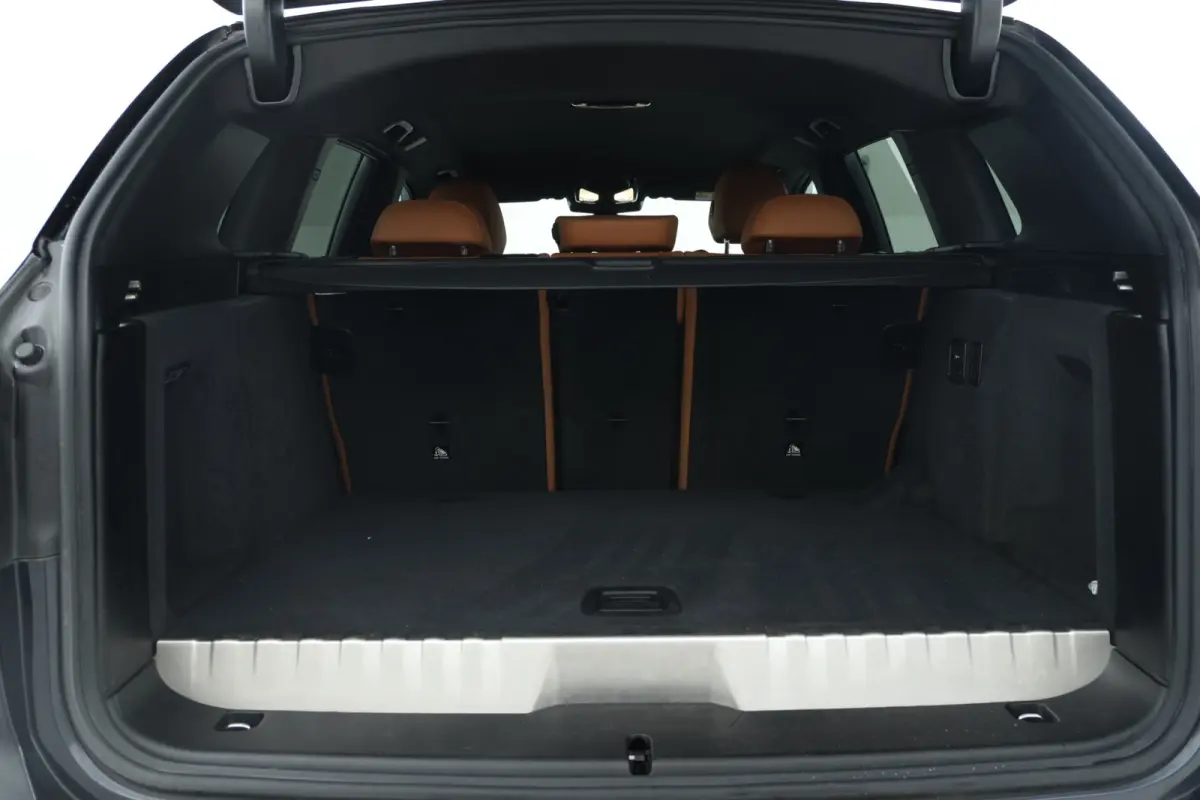 xDrive30e High Executive - 360°cam, Stoelverwarming, Volleder, Carplay, interieur voorverwarming/(koeling)