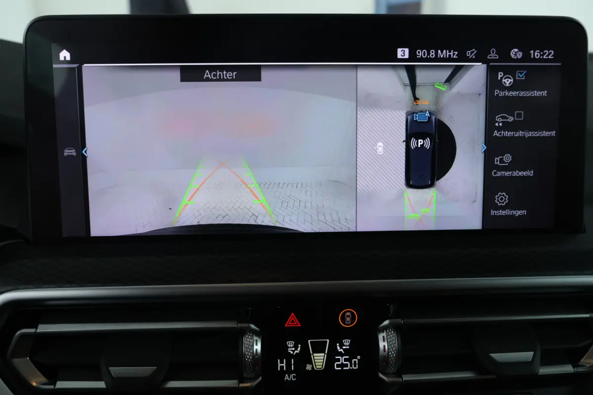 xDrive30e High Executive - 360°cam, Stoelverwarming, Volleder, Carplay, interieur voorverwarming/(koeling)