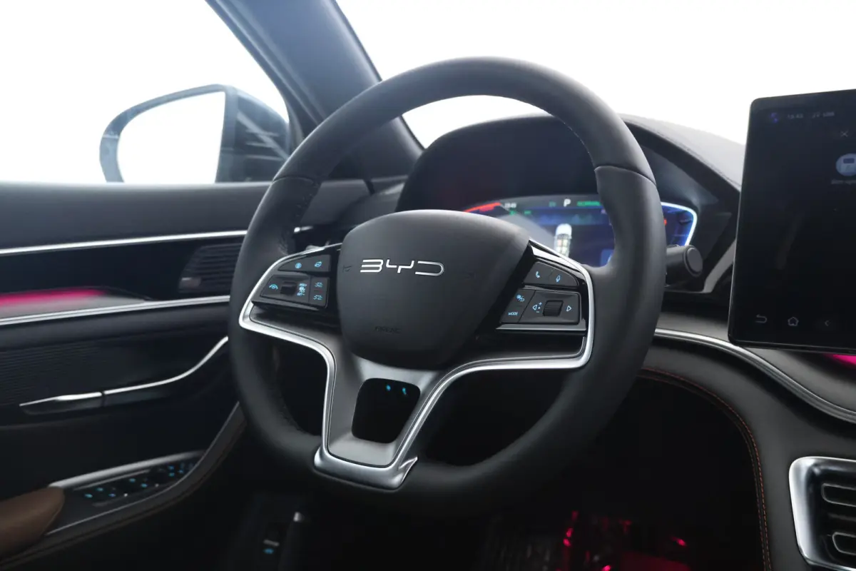 1.5 DM-i FWD Boost Plug in hybrid, Fabrieksnieuw!