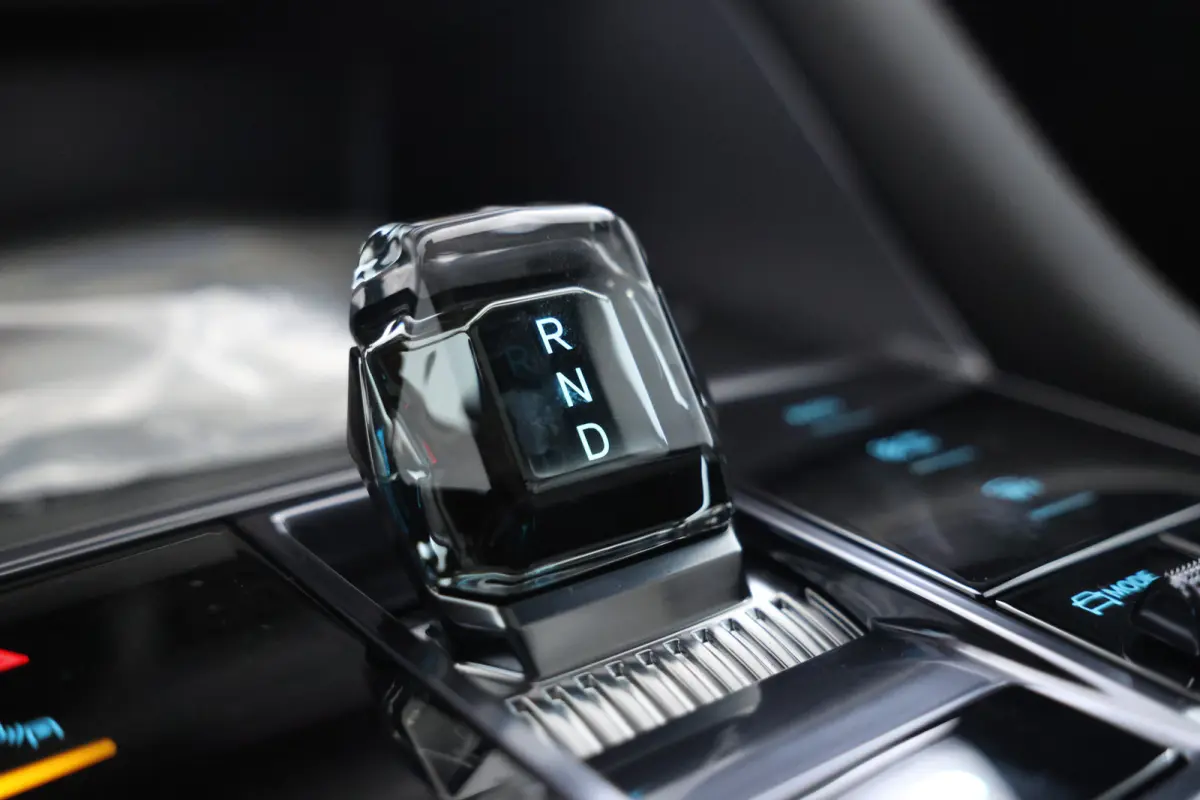 1.5 DM-i FWD Boost Plug in hybrid, Fabrieksnieuw!