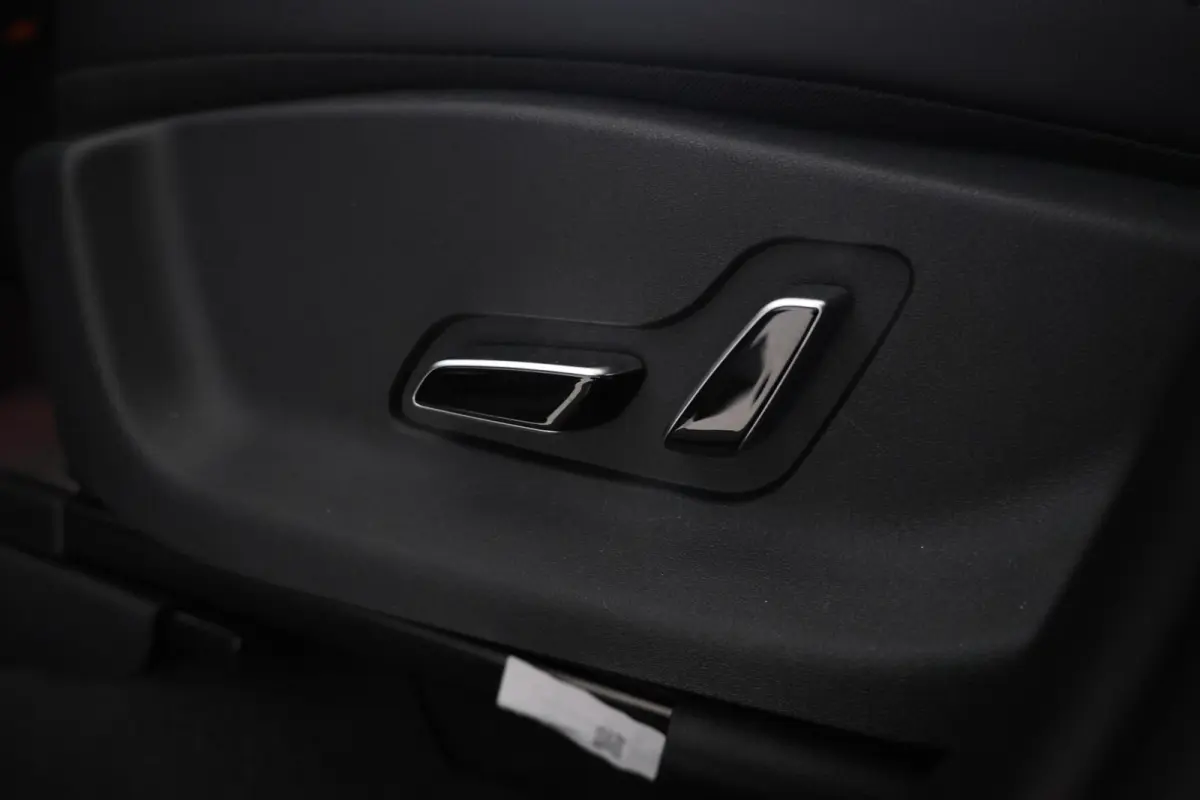 1.5 DM-i FWD Boost Plug in hybrid, Fabrieksnieuw!