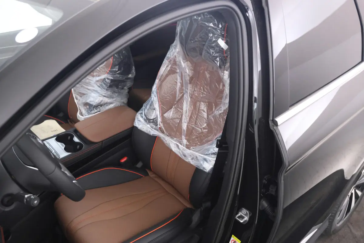 1.5 DM-i FWD Boost Plug in hybrid, Fabrieksnieuw!