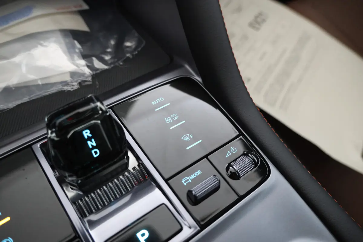 1.5 DM-i FWD Boost Plug in hybrid, Fabrieksnieuw!