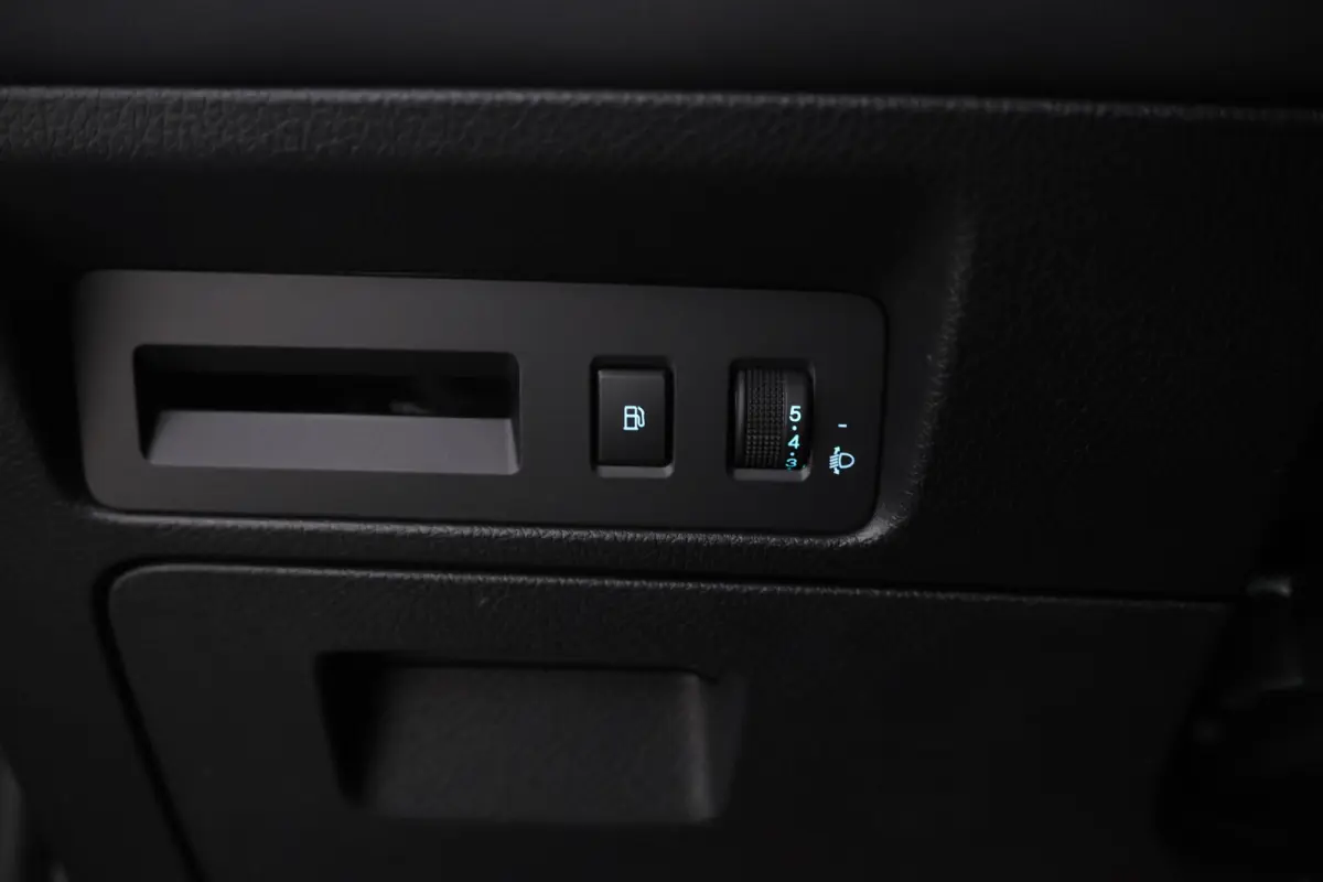 1.5 DM-i FWD Boost Plug in hybrid, Fabrieksnieuw!