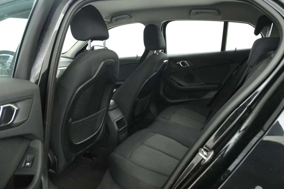 116d High Executive 5 Deurs hb, Navigatie, Climate