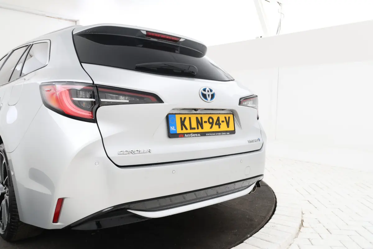 2.0 Hybrid Premium 184pk, Navigatie, Climtae