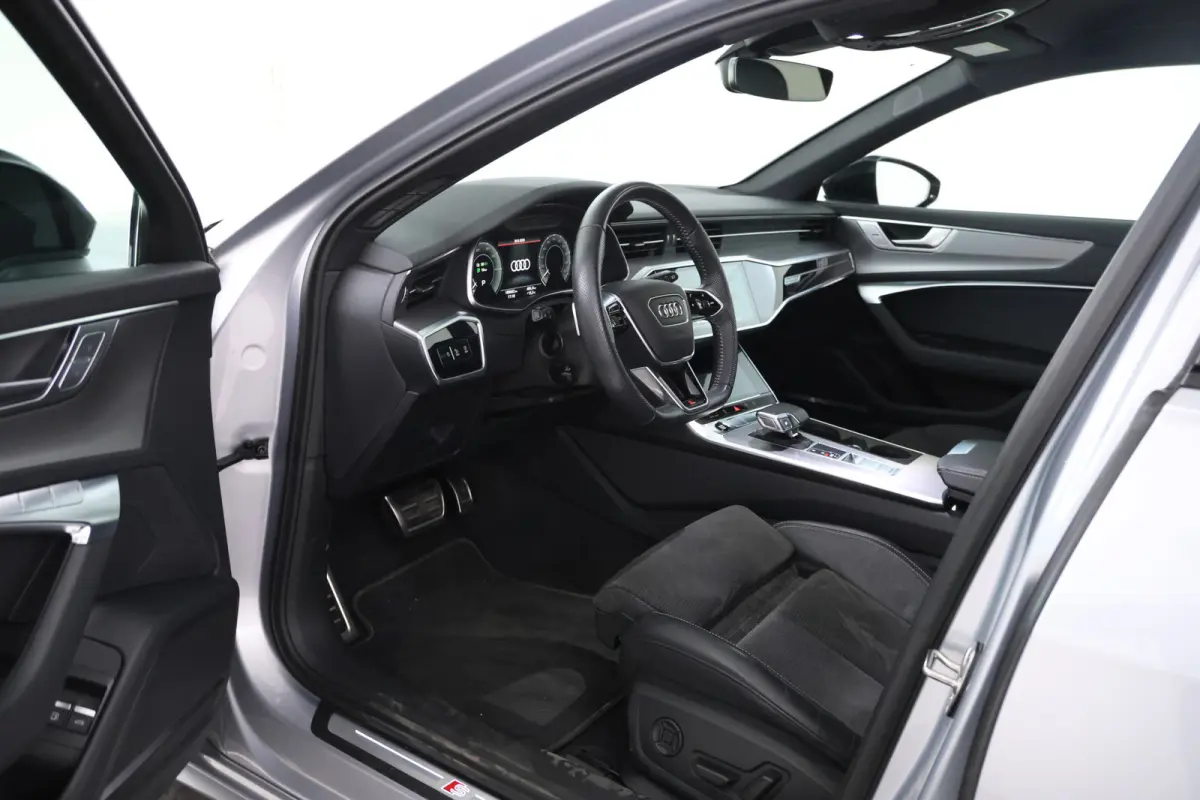 55 TFSI e quattro Competition S-line 262pk, zwarte hemel s-line stuur climate,