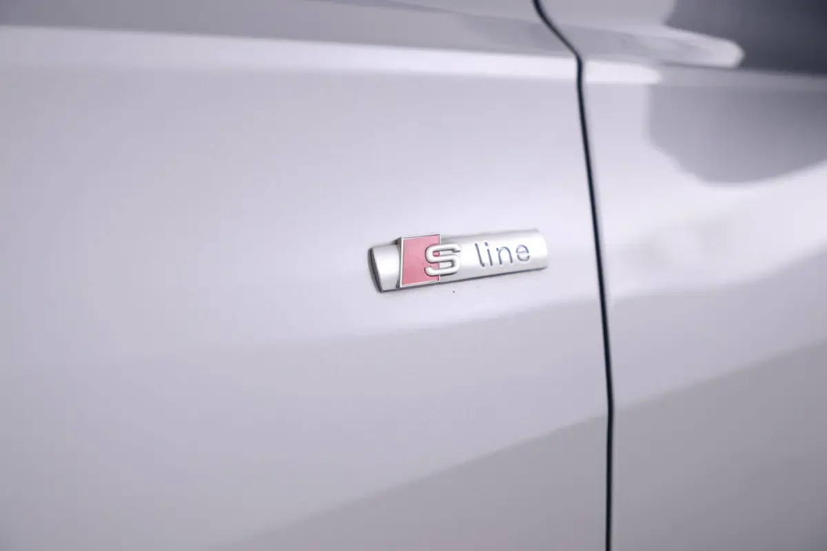 55 TFSI e quattro Competition S-line 262pk, zwarte hemel s-line stuur climate,