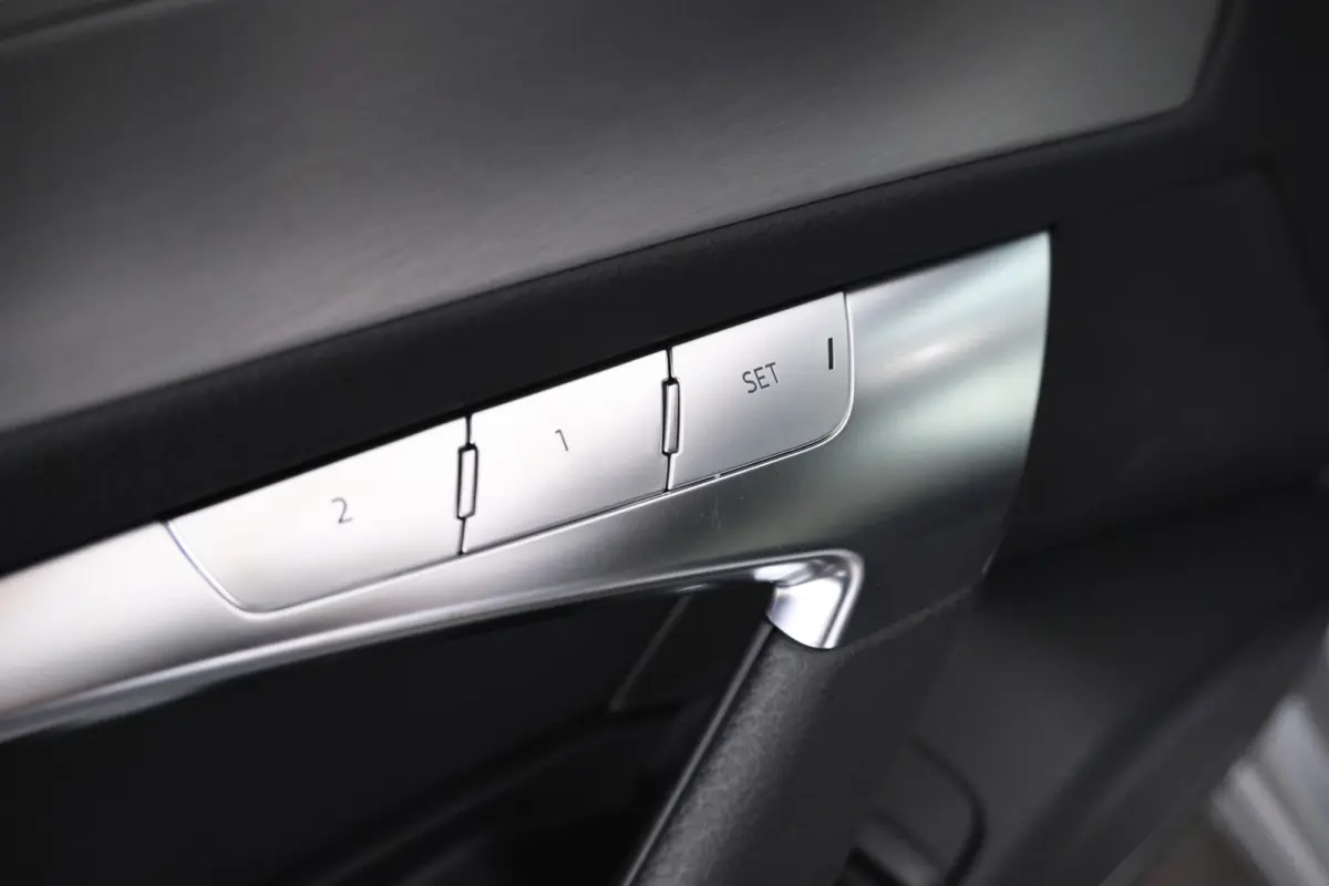 55 TFSI e quattro Competition S-line 262pk, zwarte hemel s-line stuur climate,