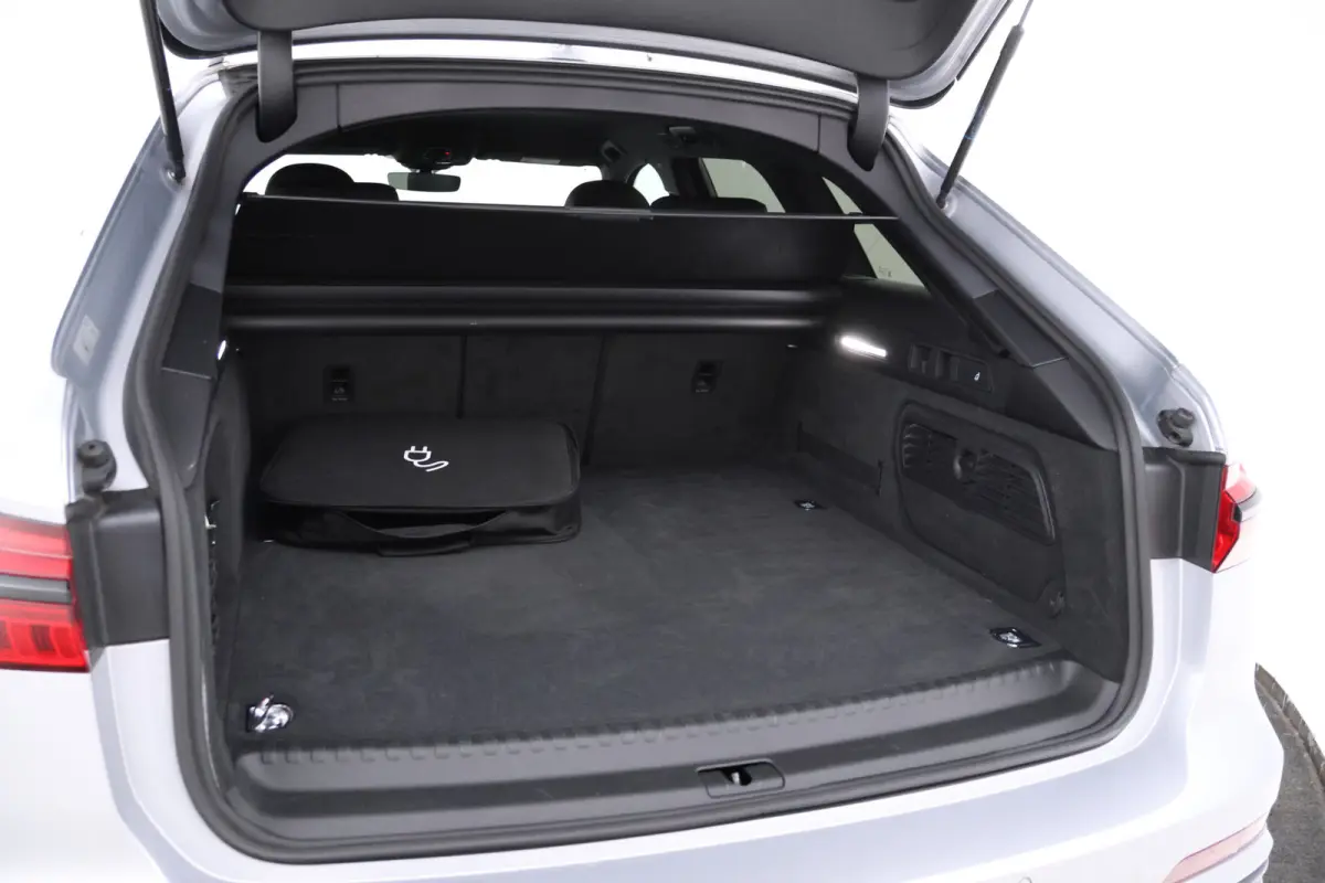 55 TFSI e quattro Competition S-line 262pk, zwarte hemel s-line stuur climate,