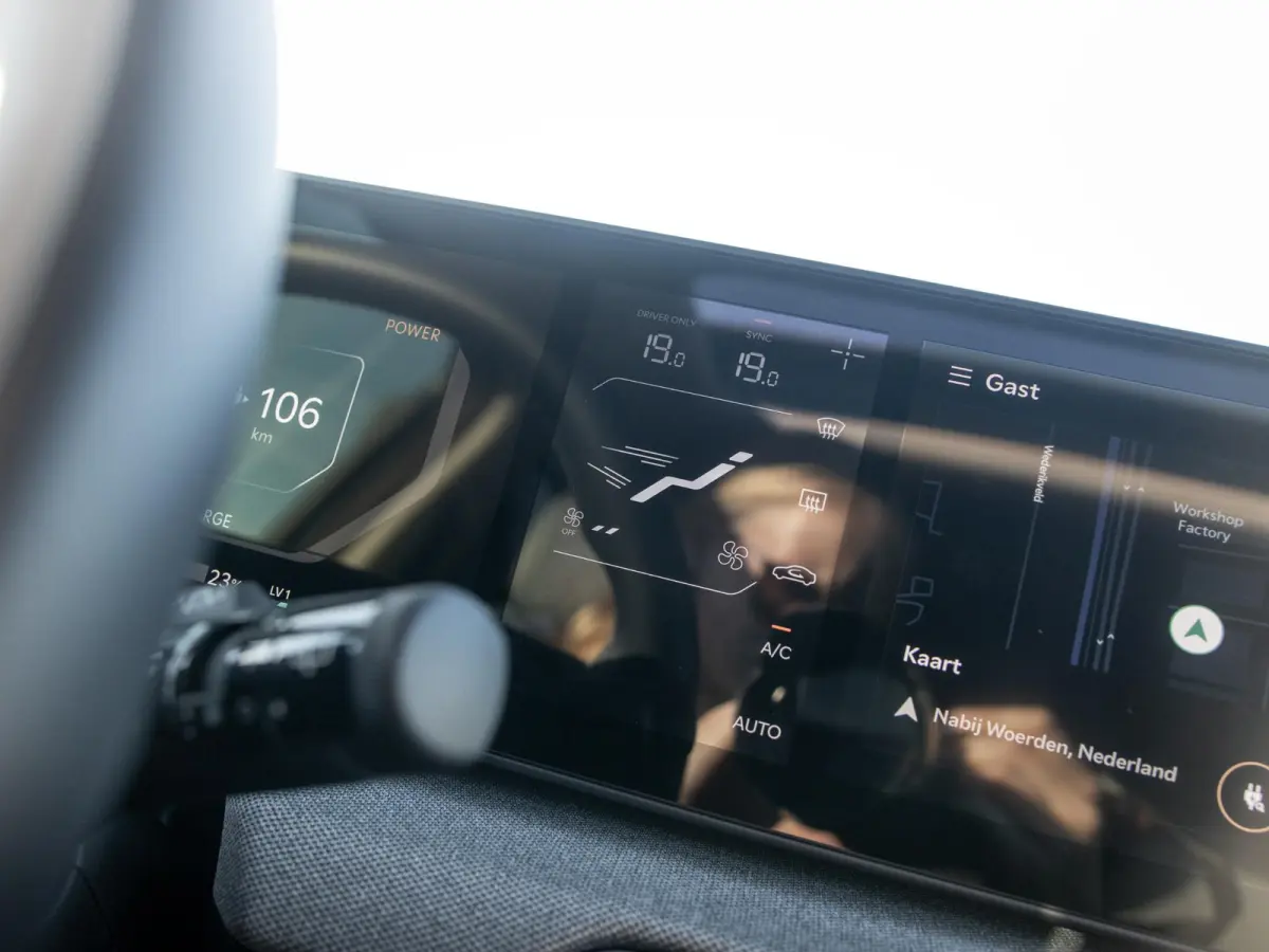 Plus Advanced 81.4 kWh | Direct leverbaar! | Panodak | Navi. | Clima. | Adapt. Cruise. | Stoel&Stuur Verwarming | Dodehoekassistentie | Harman Kardon