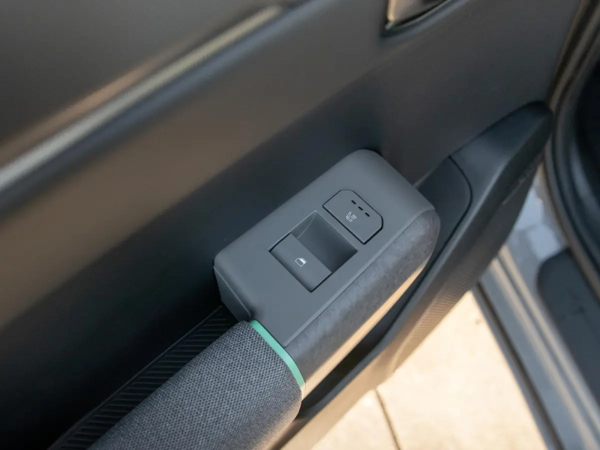 Plus Advanced 81.4 kWh | Direct leverbaar! | Panodak | Navi. | Clima. | Adapt. Cruise. | Stoel&Stuur Verwarming | Dodehoekassistentie | Harman Kardon