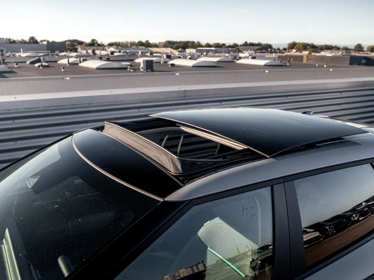 Plus Advanced 81.4 kWh | Direct leverbaar! | Panodak | Navi. | Clima. | Adapt. Cruise. | Stoel&Stuur Verwarming | Dodehoekassistentie | Harman Kardon