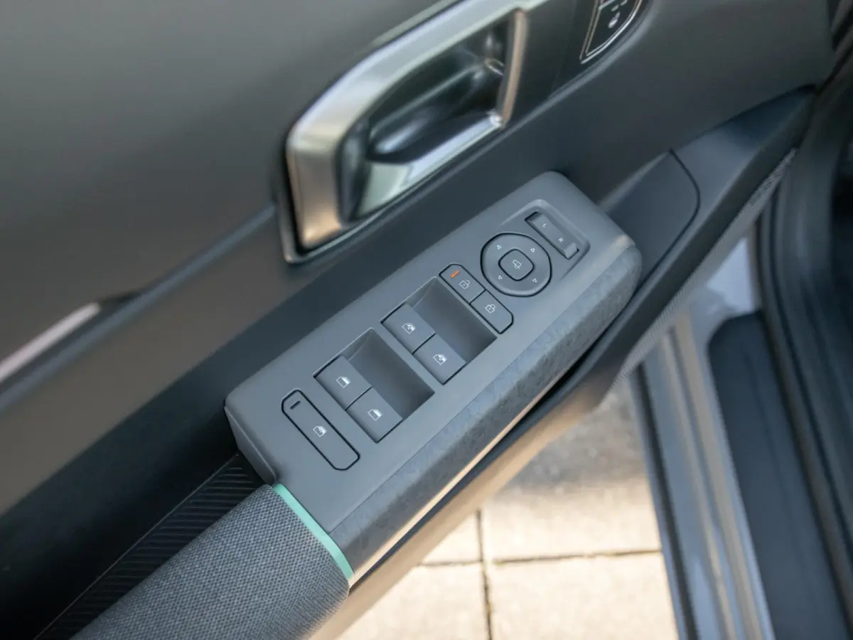 Plus Advanced 81.4 kWh | Direct leverbaar! | Panodak | Navi. | Clima. | Adapt. Cruise. | Stoel&Stuur Verwarming | Dodehoekassistentie | Harman Kardon
