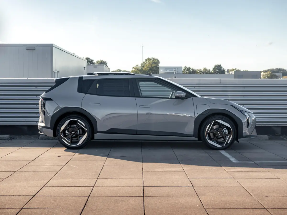 Plus Advanced 81.4 kWh | Direct leverbaar! | Panodak | Navi. | Clima. | Adapt. Cruise. | Stoel&Stuur Verwarming | Dodehoekassistentie | Harman Kardon
