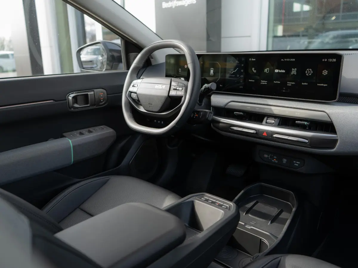 Plus Advanced 81.4 kWh | Direct Leverbaar! | Panodak | Navi. | Clima. | Adapt. Cruise. | Stoel&Stuur Verwarming | Dodehoekassistentie | Harman Kardon
