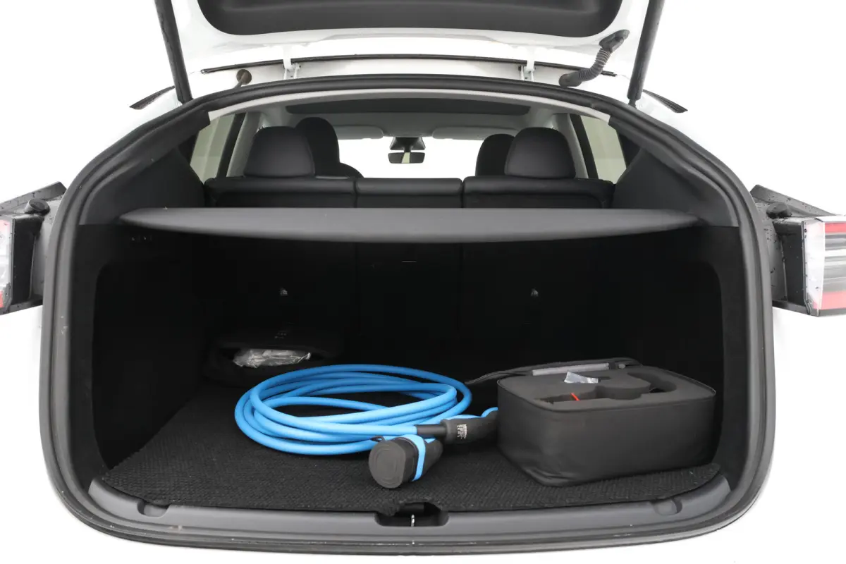 Long Range AWD 75 kWh Navigatie, trekhaak! Volleder, Climate