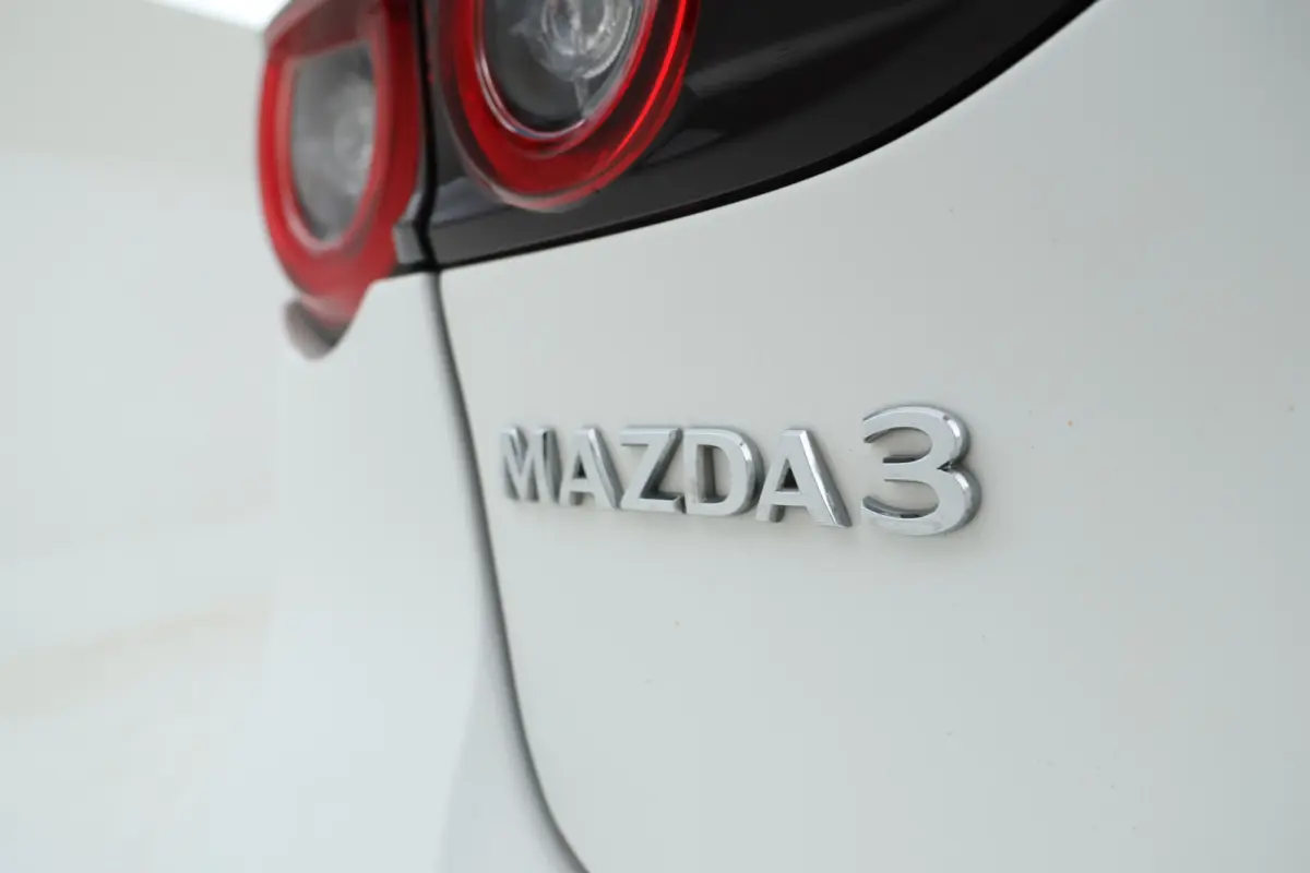 2.0 e-SkyActiv-G M Hybrid 122 Head Up! Navigatie, Airco