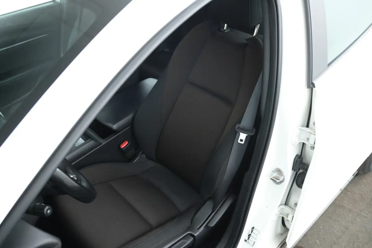 2.0 e-SkyActiv-G M Hybrid 122 Head Up! Navigatie, Airco