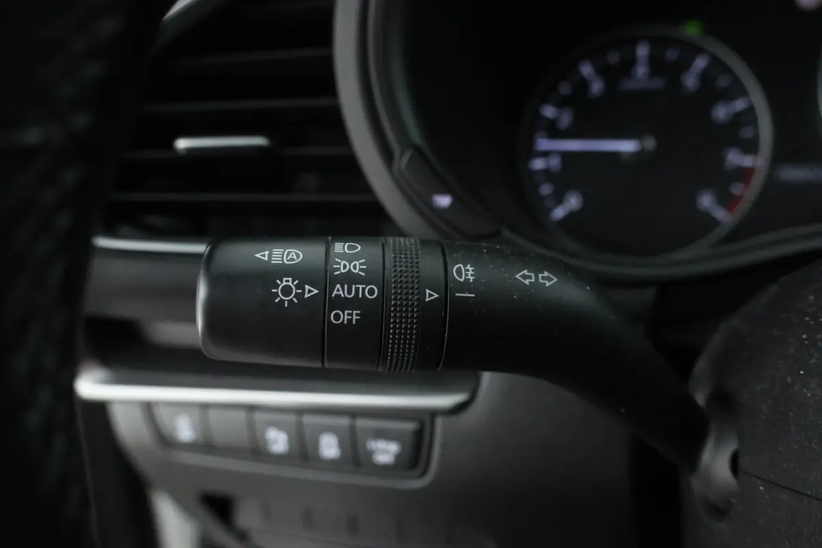 2.0 e-SkyActiv-G M Hybrid 122 Head Up! Navigatie, Airco