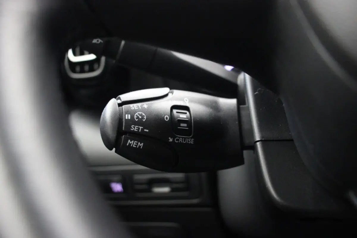 1.2 PureTech S&S C-Series - Carplay, Navi, Cruise