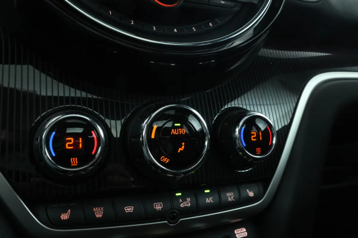 Mini 1.5 Cooper ALL4 Chili Panorama, Head Up, Automaat