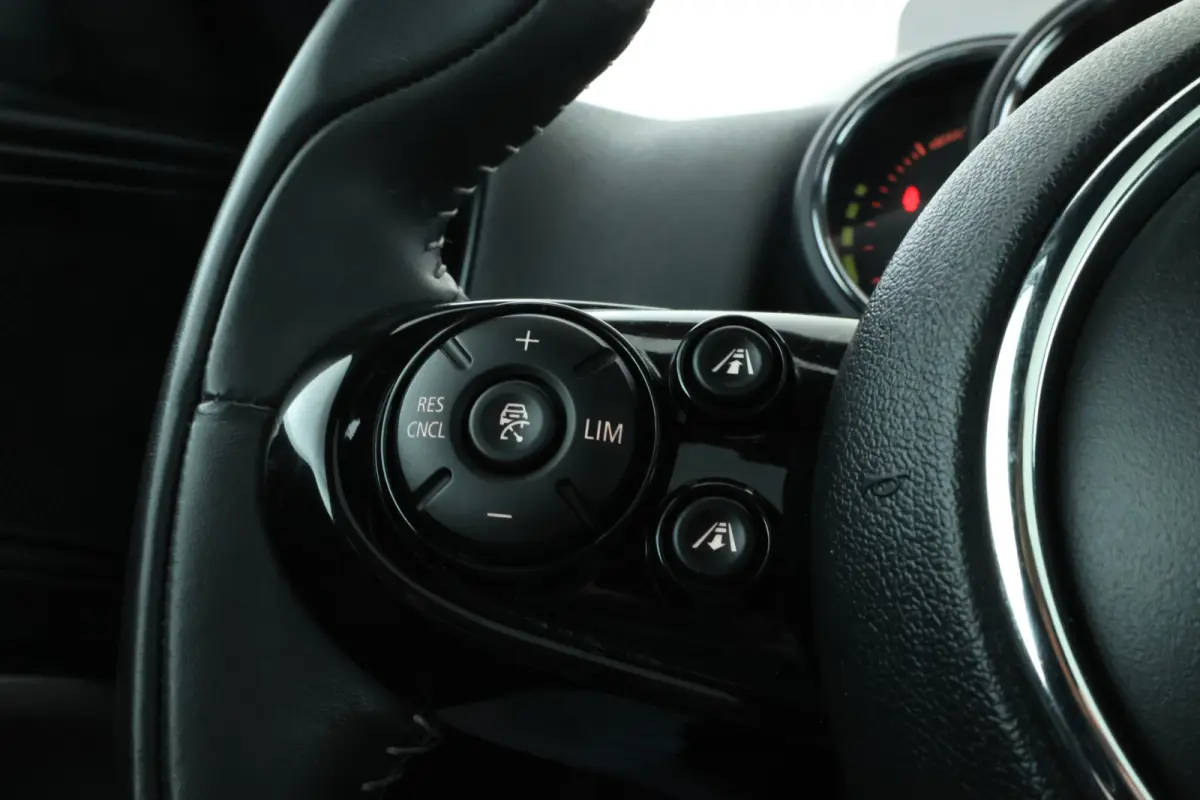 Mini 1.5 Cooper ALL4 Chili Panorama, Head Up, Automaat