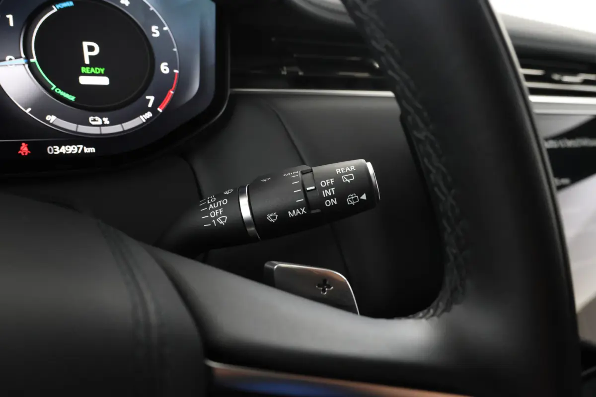 3.0 P460e PHEV Xpell Black pakket, Panorama, Trekhaak, Meridian 3D